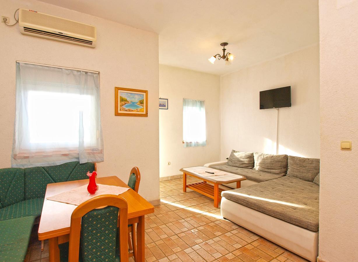 Apartments Ivo 1328 Fažana Extérieur photo